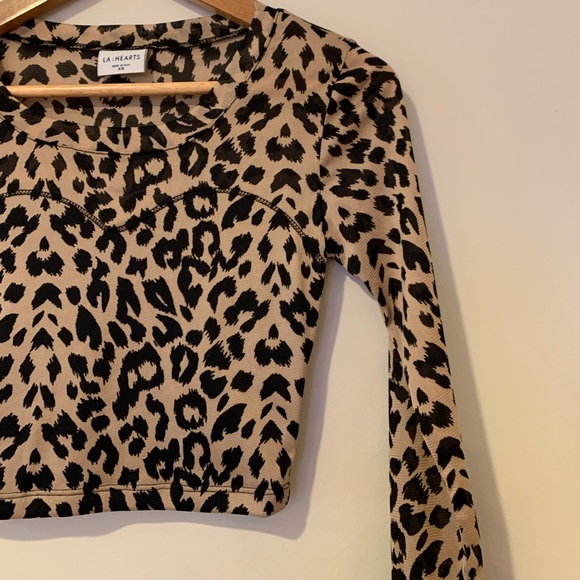 PAC SUN Leopard Mesh Crop Top - Picture 4 of 11